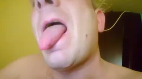 Snapshot of malinowy85 chatting on February 25, 7:42 am malinowy85 online show from February 25, 7:42 am