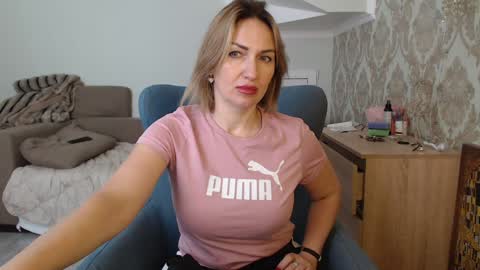 mallinia online show from February 1, 12:37 pm