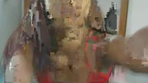 Snapshot of malluna4 chatting on May 15, 2:24 pm Malluna online show from May 15, 2:24 pm
