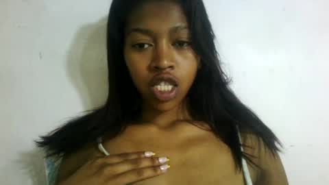 Snapshot of malluna4 chatting on June 23, 11:58 pm Malluna online show from June 23, 11:58 pm