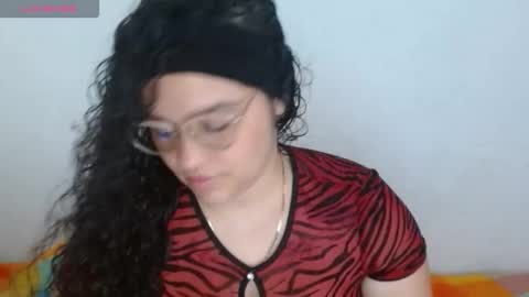 Snapshot of malorymorgantt chatting on March 14, 2:55 pm MI INSTAGRAM soy glory01 online show from March 14, 2:55 pm