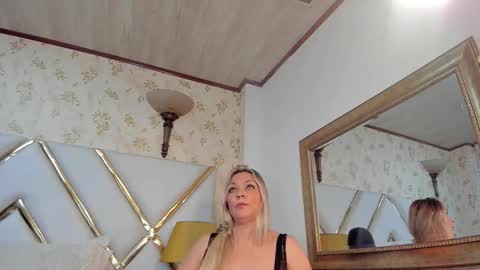 MalorySweet  online show from February 17, 11:50 am