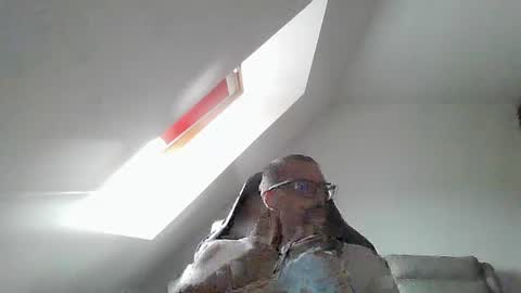Snapshot of malou2927 chatting on July 14, 8:19 am breton online show from July 14, 8:19 am