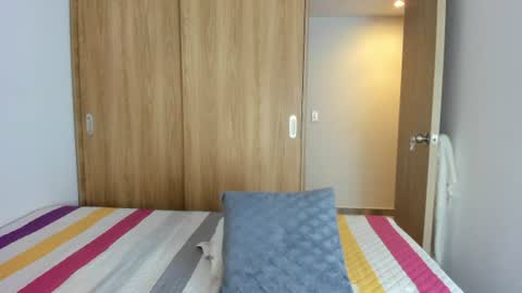 Snapshot of malucam_06 chatting on June 22, 11:57 pm instagram nueela online show from June 22, 11:57 pm