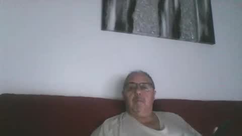 Snapshot of mambow99 chatting on November 22, 9:47 pm OLDMANFREE online show from November 22, 9:47 pm