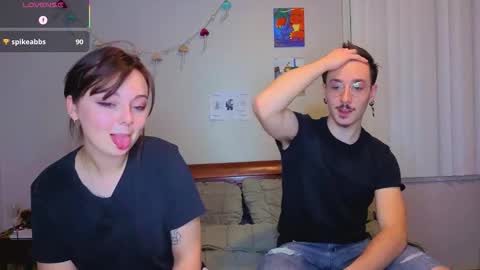 Snapshot of mamiclouds chatting on November 12, 1:39 am MamiCloudz online show from November 12, 1:39 am