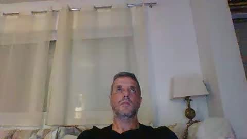 Snapshot of man211172 chatting on March 3, 6:01 pm man211172 online show from March 3, 6:01 pm