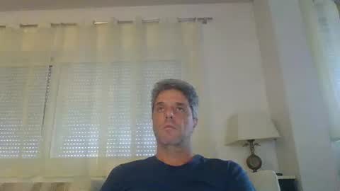 Snapshot of man211172 chatting on October 12, 3:11 pm man211172 online show from October 12, 3:11 pm