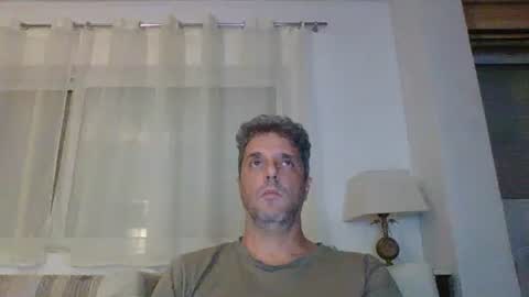 Snapshot of man211172 chatting on November 4, 6:51 pm man211172 online show from November 4, 6:51 pm