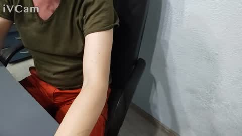 Snapshot of man_liketostroke chatting on June 12, 3:33 pm Al online show from June 12, 3:33 pm