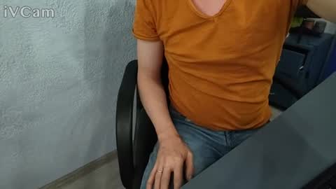 Snapshot of man_liketostroke chatting on June 16, 10:07 am Al online show from June 16, 10:07 am