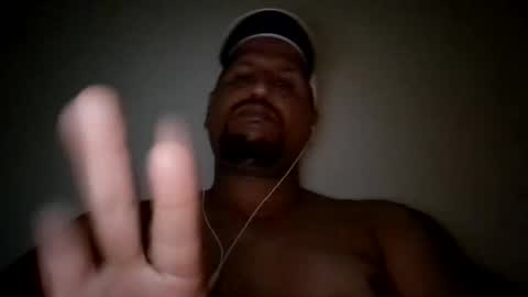 Snapshot of man_new chatting on February 7, 3:01 am Man new online show from February 7, 3:01 am