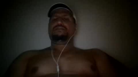 Snapshot of man_new chatting on February 14, 8:05 pm Man new online show from February 14, 8:05 pm