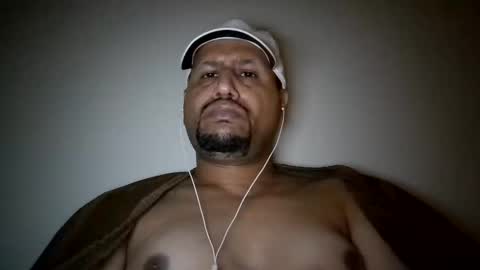 Snapshot of man_new chatting on March 11, 4:10 am Man new online show from March 11, 4:10 am