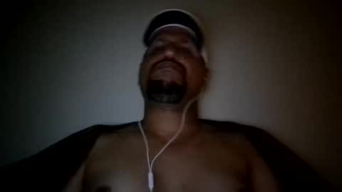 Snapshot of man_new chatting on September 16, 12:00 am Man new online show from September 16, 12:00 am