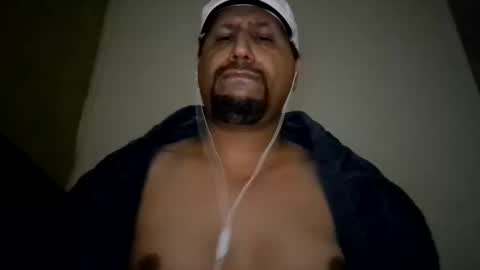 Snapshot of man_new chatting on November 5, 11:27 pm Man new online show from November 5, 11:27 pm