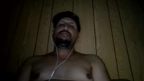 Snapshot of man_new chatting on November 24, 12:21 am Man new online show from November 24, 12:21 am