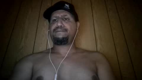 Snapshot of man_new chatting on December 3, 10:24 am Man new online show from December 3, 10:24 am