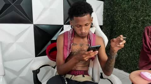 Snapshot of man_sant11 chatting on March 6, 4:25 pm man_sant11 online show from March 6, 4:25 pm