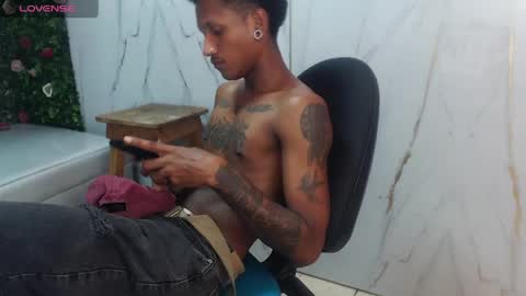 Snapshot of man_sant11 chatting on April 18, 7:58 pm man_sant11 online show from April 18, 7:58 pm