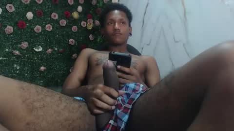 Snapshot of man_sant11 chatting on April 28, 4:23 pm man_sant11 online show from April 28, 4:23 pm