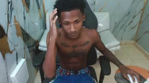 Snapshot of man_sant11 chatting on April 29, 4:11 pm man_sant11 online show from April 29, 4:11 pm