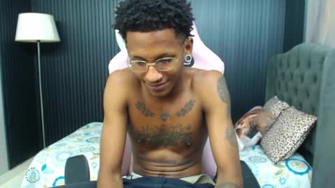 Snapshot of man_sant11 chatting on May 1, 4:55 pm man_sant11 online show from May 1, 4:55 pm