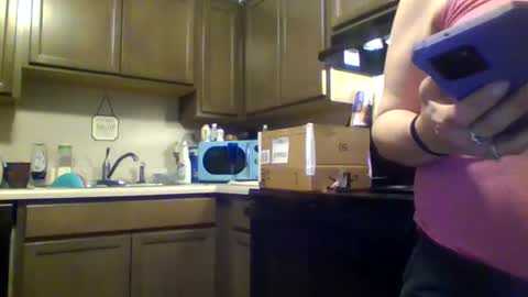 Snapshot of mandilube39 chatting on February 8, 11:24 pm mindy22 online show from February 8, 11:24 pm