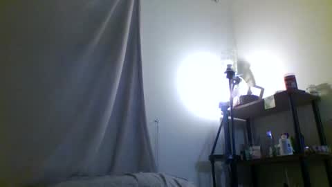 Snapshot of mandilube39 chatting on December 14, 5:35 am mindy22 online show from December 14, 5:35 am