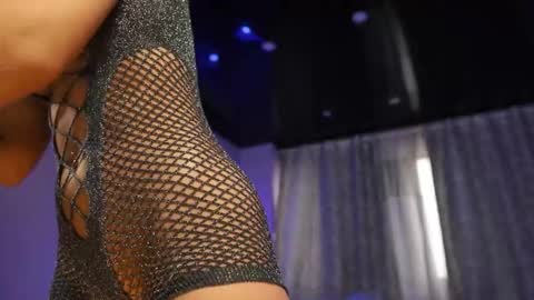 Snapshot of mandypeas chatting on November 18, 7:13 am Anto Lovense is Active My pleasure is in your hands Private is Open online show from November 18, 7:13 am