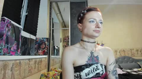 Snapshot of mandyshine chatting on June 4, 5:30 pm Mandy online show from June 4, 5:30 pm