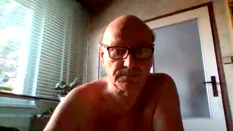 manes5858 online show from March 19, 5:44 am