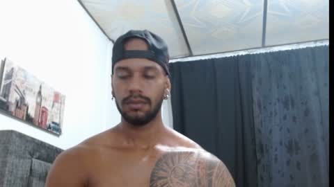 Snapshot of manolofitt chatting on January 28, 4:18 am Manolo online show from January 28, 4:18 am