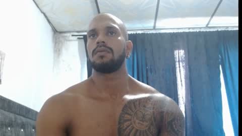 Snapshot of manolofitt chatting on January 30, 8:42 pm Manolo online show from January 30, 8:42 pm