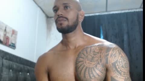 Snapshot of manolofitt chatting on January 31, 11:24 am Manolo online show from January 31, 11:24 am