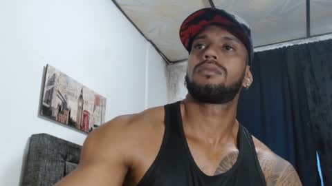 Snapshot of manolofitt chatting on February 6, 11:54 am Manolo online show from February 6, 11:54 am