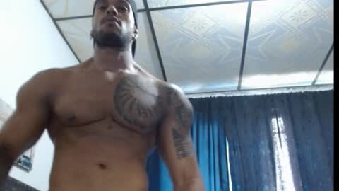 Snapshot of manolofitt chatting on February 13, 6:38 pm Manolo online show from February 13, 6:38 pm