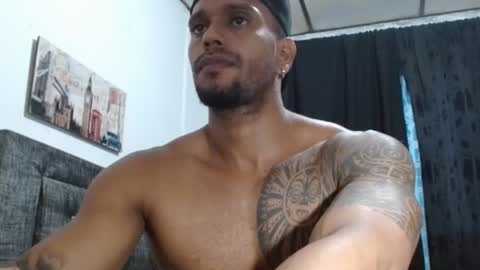 Snapshot of manolofitt chatting on February 27, 6:18 am Manolo online show from February 27, 6:18 am