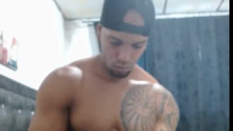 Snapshot of manolofitt chatting on March 2, 12:43 pm Manolo online show from March 2, 12:43 pm