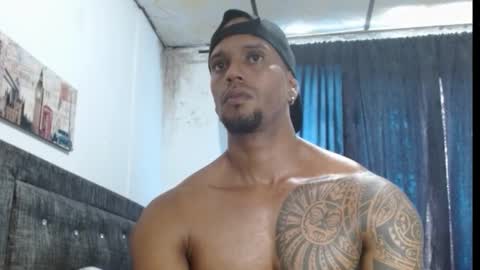 Snapshot of manolofitt chatting on March 2, 3:48 pm Manolo online show from March 2, 3:48 pm