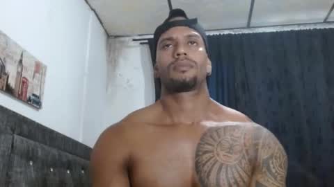 Snapshot of manolofitt chatting on March 7, 8:55 pm Manolo online show from March 7, 8:55 pm