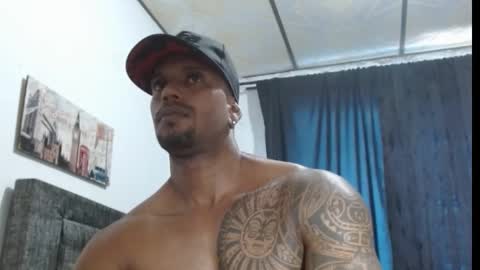 Snapshot of manolofitt chatting on March 10, 6:23 pm Manolo online show from March 10, 6:23 pm