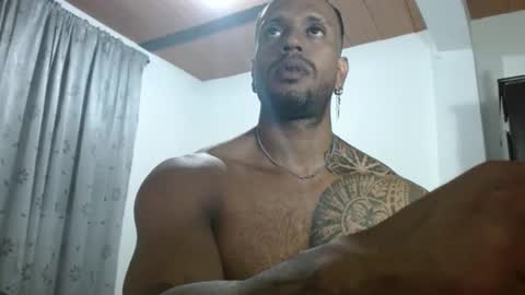 Snapshot of manolofitt chatting on September 10, 4:34 am Manolo online show from September 10, 4:34 am