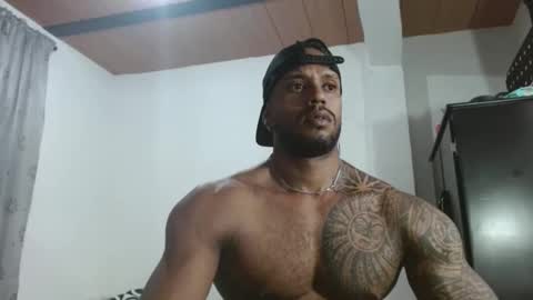 Snapshot of manolofitt chatting on September 15, 6:30 pm Manolo online show from September 15, 6:30 pm