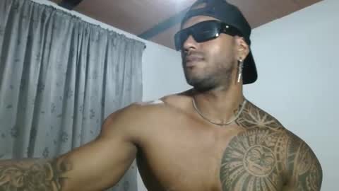 Snapshot of manolofitt chatting on September 20, 10:55 pm Manolo online show from September 20, 10:55 pm