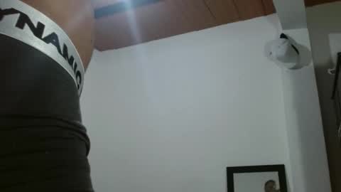 Snapshot of manolofitt chatting on October 2, 2:29 am Manolo online show from October 2, 2:29 am