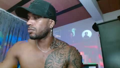 Snapshot of manolofitt chatting on October 6, 11:46 pm Manolo online show from October 6, 11:46 pm