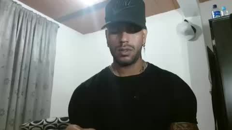 Snapshot of manolofitt chatting on October 16, 11:39 pm Manolo online show from October 16, 11:39 pm