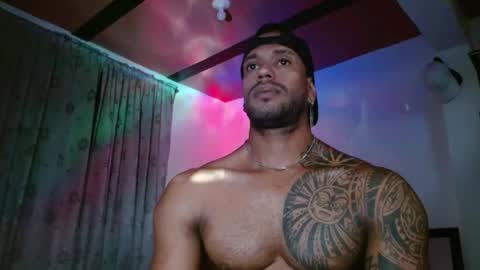 Snapshot of manolofitt chatting on October 17, 1:46 pm Manolo online show from October 17, 1:46 pm