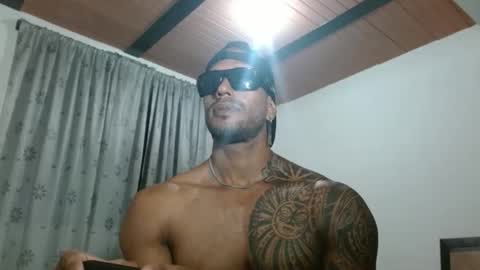 Snapshot of manolofitt chatting on October 19, 7:03 pm Manolo online show from October 19, 7:03 pm